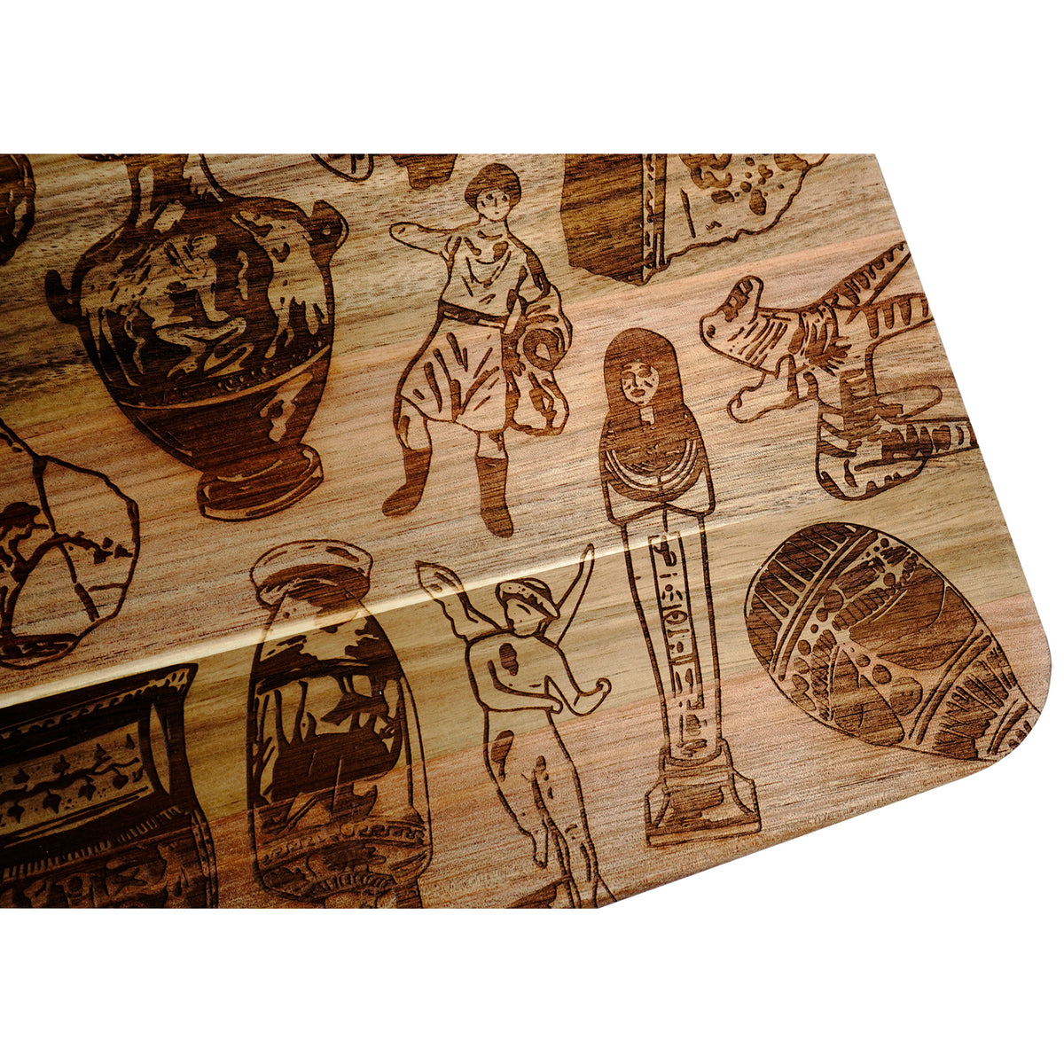 Wooden cutting board with engraved Freud's Objects